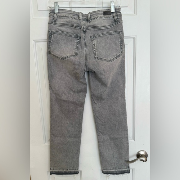 Paige Cindy Crop Jean | Faded Asphalt Distressed | Size 26 - Picture 7 of 10